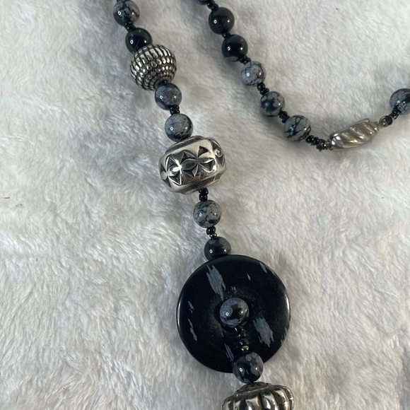 Handmade vintage necklace and earrings set. - Picture 4 of 7